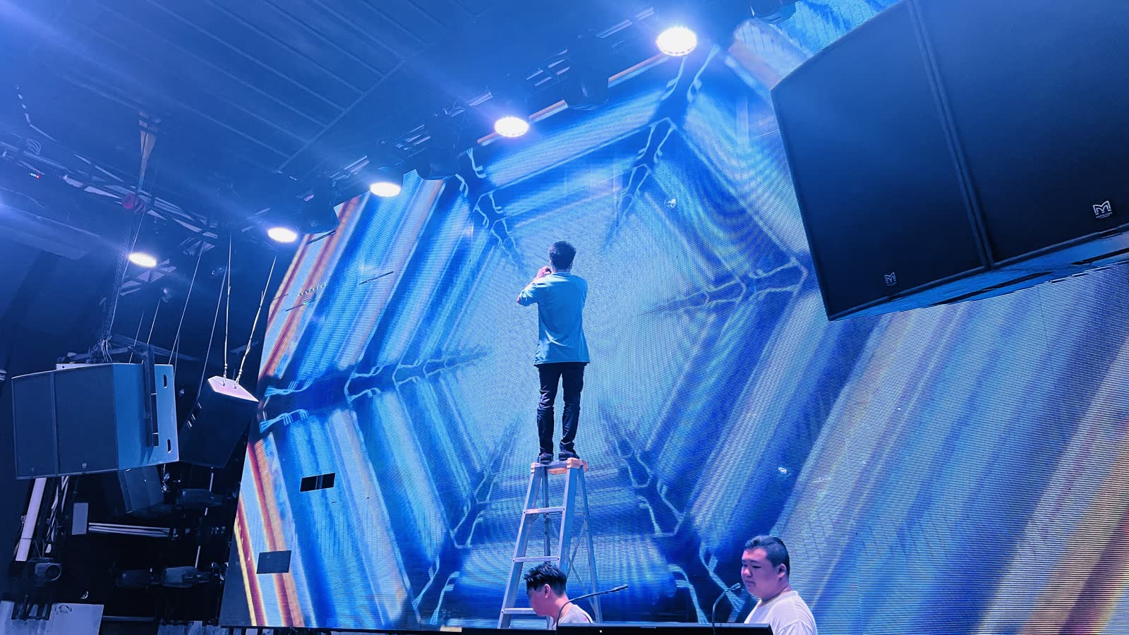 LED installation